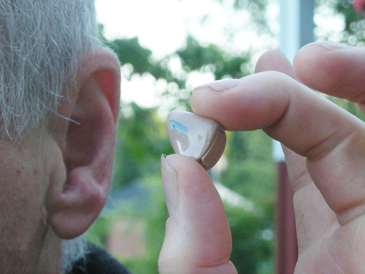 picture of hearing aid